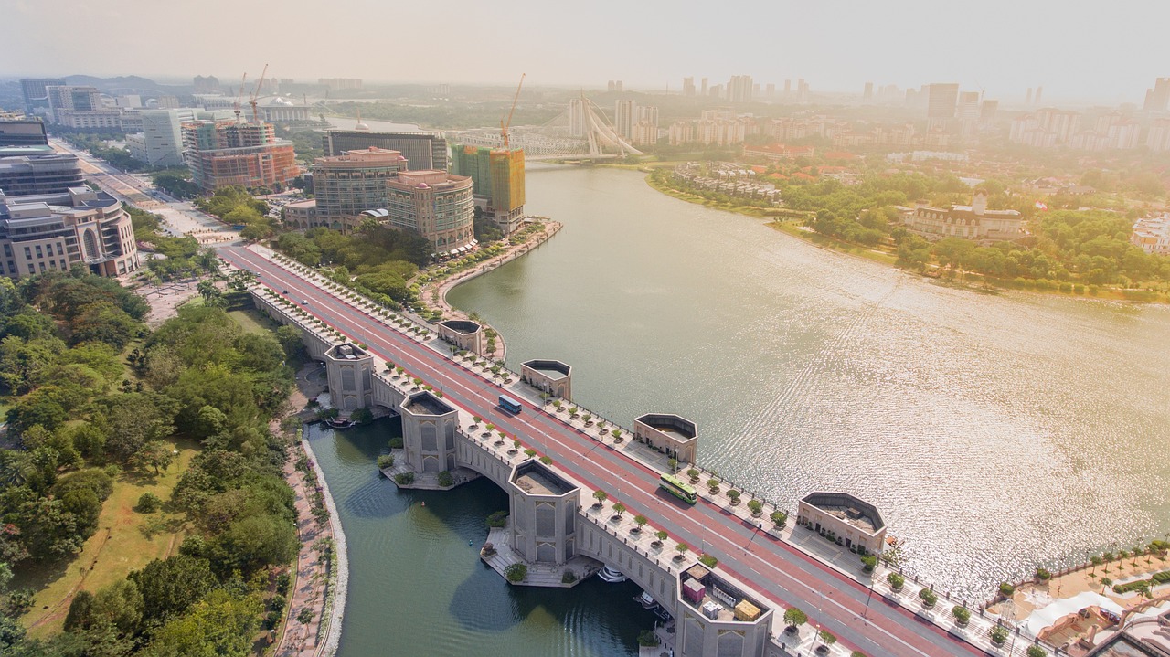 官渡區(qū)彩云北路獨特風景，城市中的一處秘境